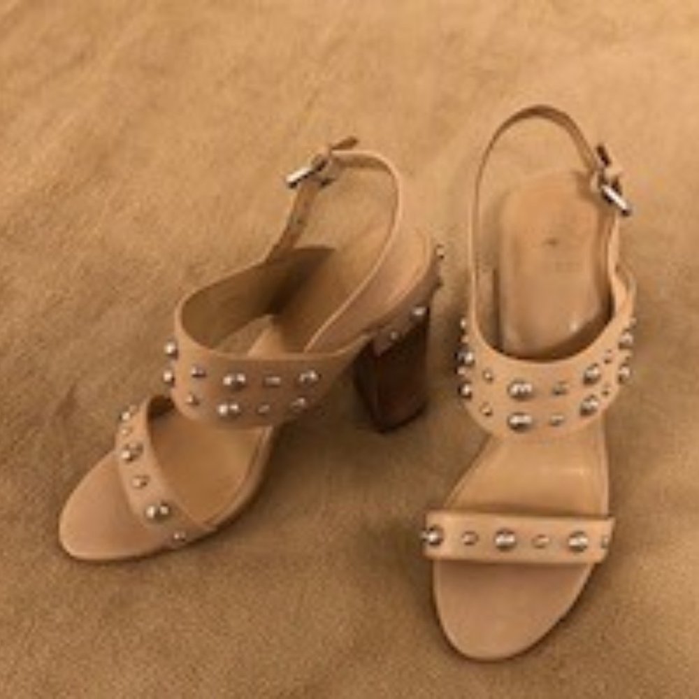 Guess Sandal:  size 7 1/2